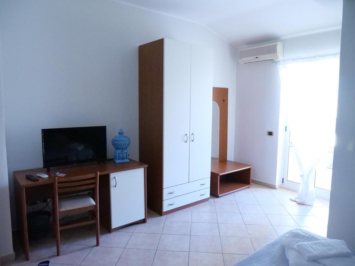 Grand Hostel Calabria Pietrapaola Exteriör bild